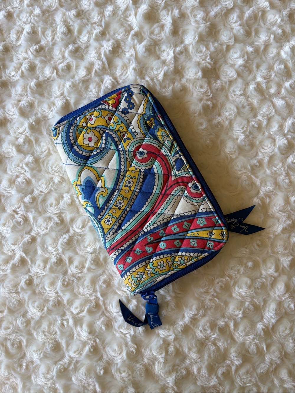 Vera Bradley Marina Paisley Blue Red White Quilted Zip-Around Wallet Wristlet